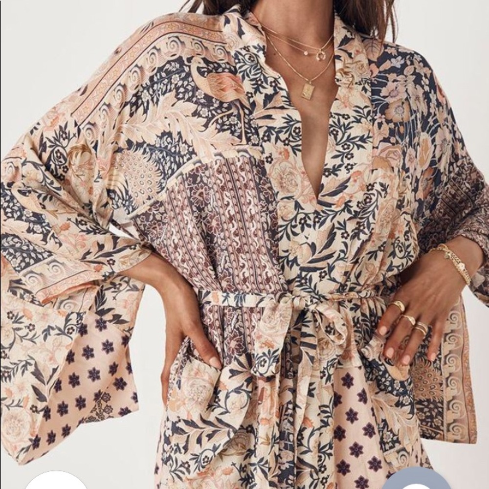 UFT, Sale: Renew Short Robe - Nightfall - Picture 4 of 11